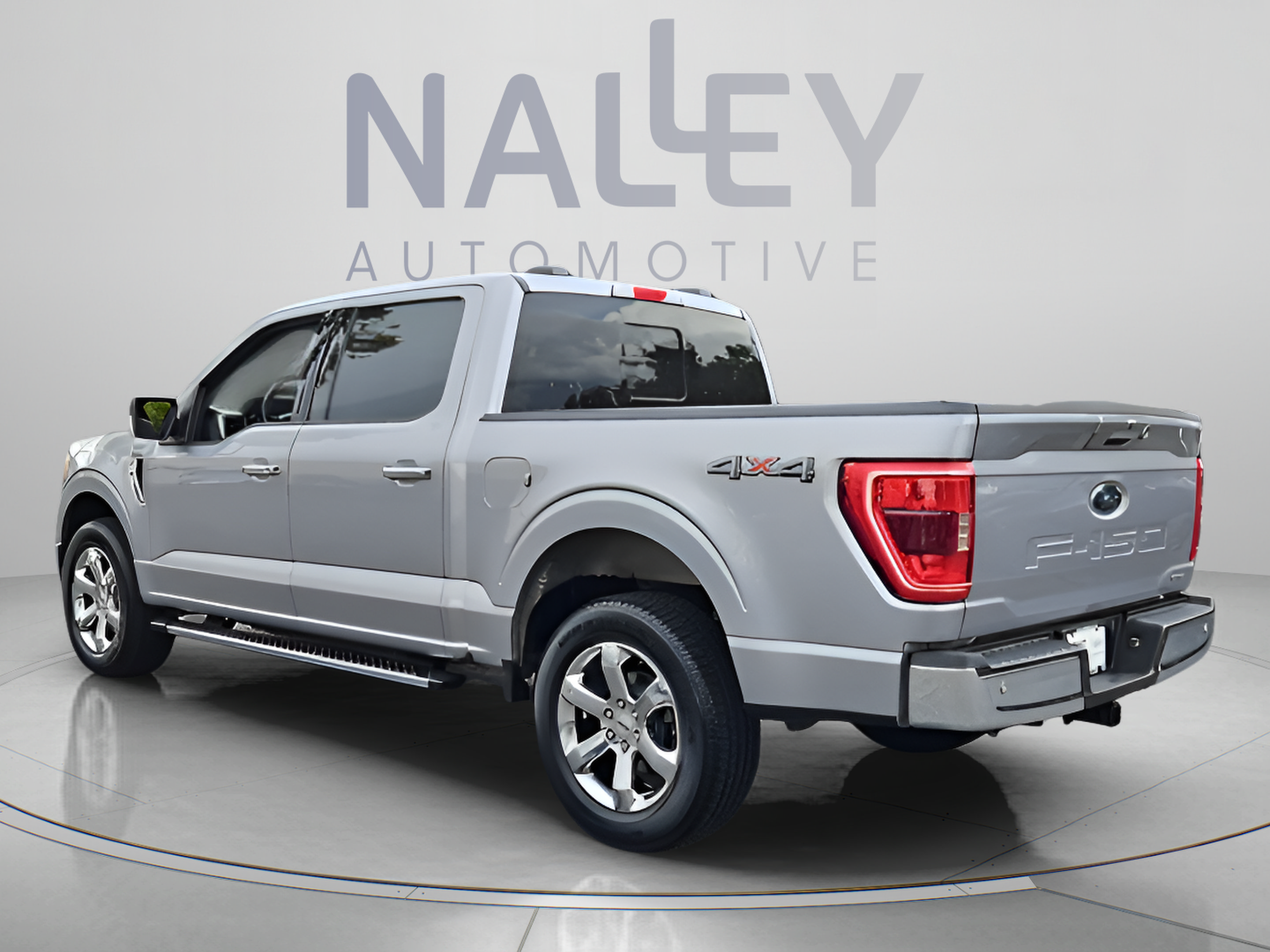 Used 2021 Ford F150 XLT w/ Equipment Group 302A High AWD/4WD image 3