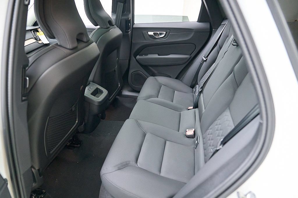 New 2026 Volvo XC60 B5 Plus w/ Climate Package AWD/4WD image 20