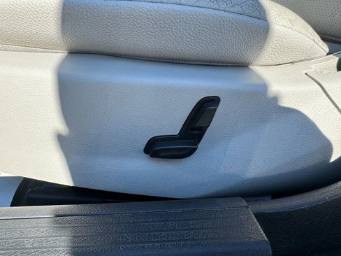 Used 2012 Mercedes-Benz C 250 Sedan image 12