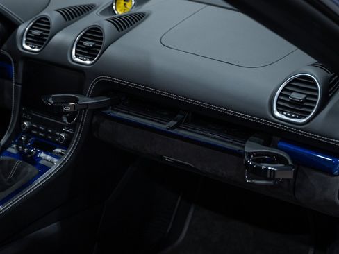 Used 2020 Porsche 718 Boxster Spyder RWD image 59