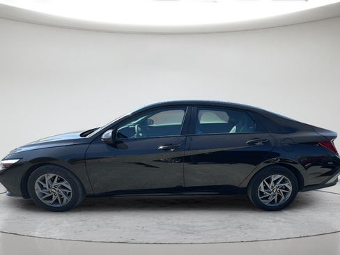 Used 2024 Hyundai Elantra SEL FWD image 10
