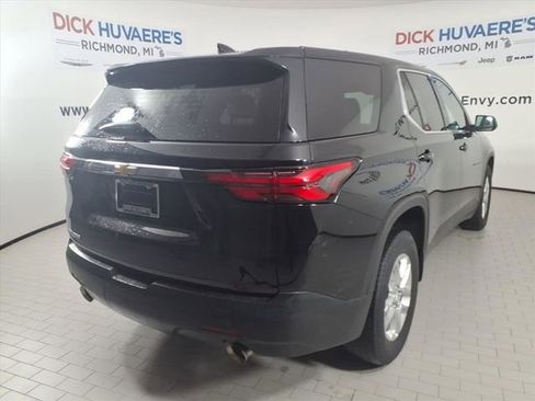 Used 2022 Chevrolet Traverse LS image 6