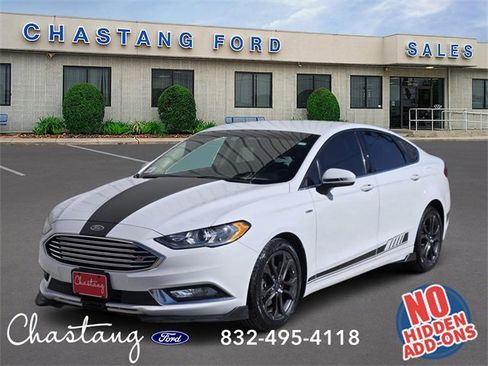 Used 2018 Ford Fusion SE w/ Equipment Group 201A image 1