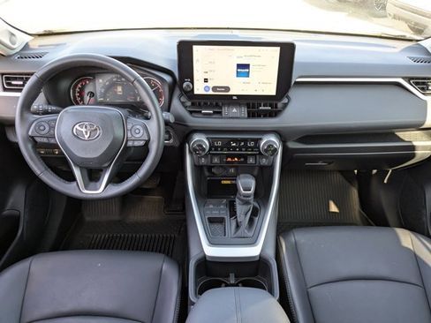 Used 2023 Toyota RAV4 XLE Premium image 15