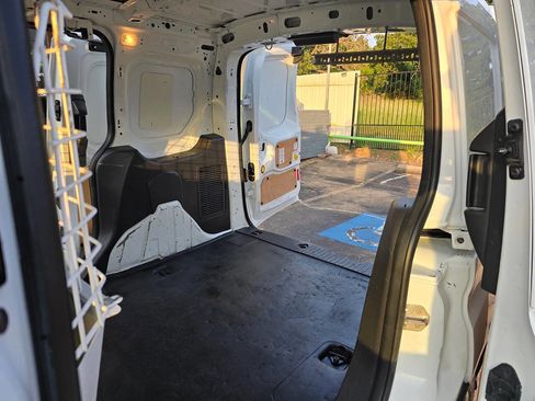 Used 2017 Ford Transit Connect XL image 36