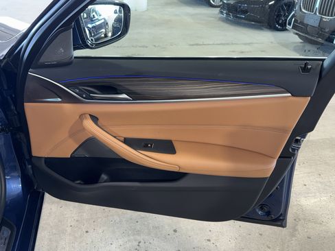 Certified 2023 BMW 530i w/ Premium Package image 9