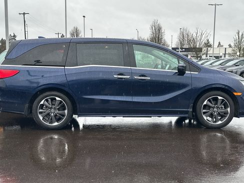 Used 2022 Honda Odyssey Touring image 3