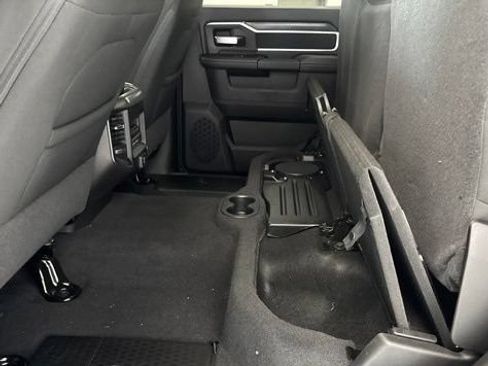 New 2026 RAM 2500 Big Horn AWD/4WD image 18