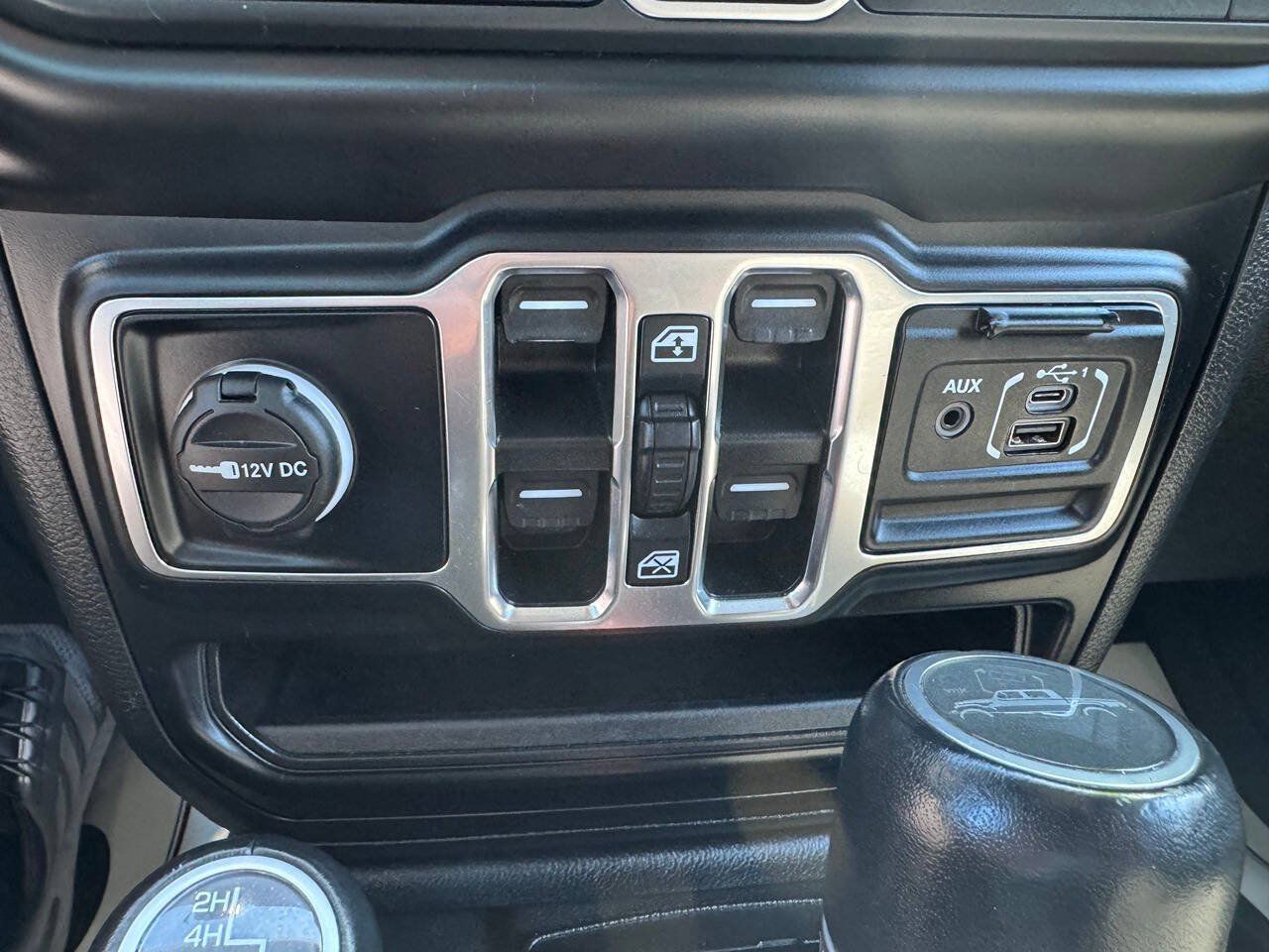 Used 2022 Jeep Gladiator Overland w/ Popular Equipment Package AWD/4WD image 17