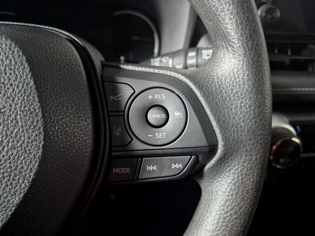 Certified 2024 Toyota RAV4 XLE AWD/4WD image 20