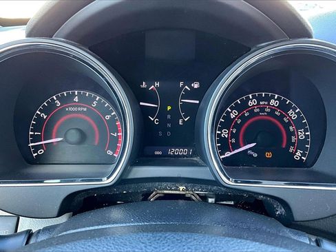 Used 2013 Toyota Highlander Plus image 21