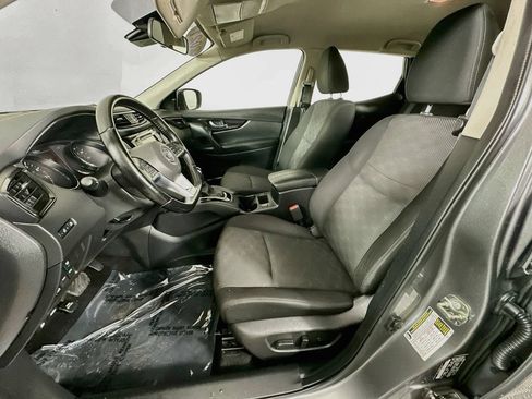 Used 2021 Nissan Rogue Sport SV AWD/4WD image 28