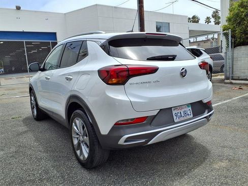 Used 2023 Buick Encore GX Essence w/ Experience Buick Package FWD image 4