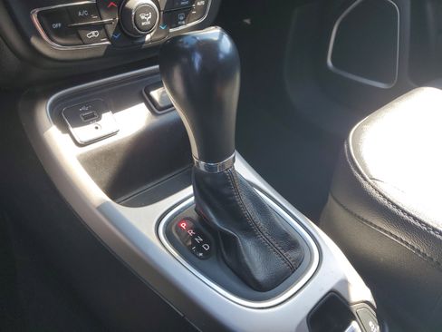 Used 2019 Jeep Compass Latitude image 23