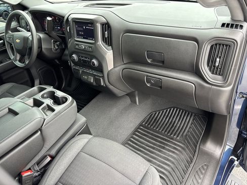 Used 2022 Chevrolet Silverado 1500 Custom image 10