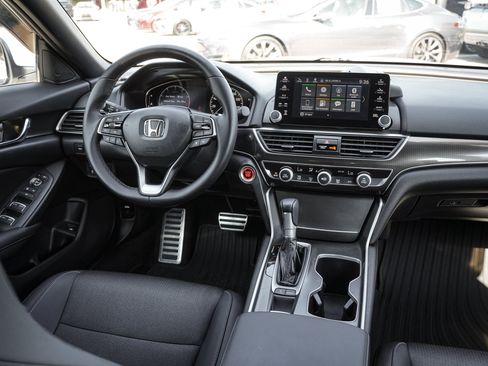 Used 2020 Honda Accord Sport image 29