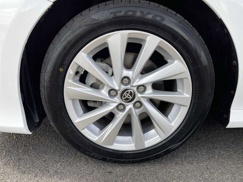Used 2022 Toyota Camry LE FWD image 18