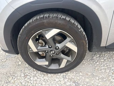 Used 2023 Hyundai Venue SEL w/ Cargo Package FWD image 11