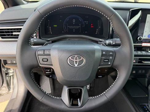 Used 2026 Toyota Camry SE w/ Convenience Package image 13