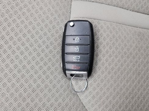 Used 2018 Kia Optima LX w/ 17" Alloy Wheels Package image 32