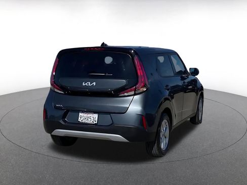 Used 2025 Kia Soul LX w/ LX Technology Package FWD image 12