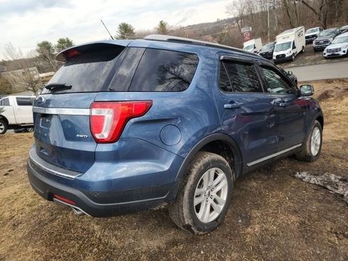 Certified 2018 Ford Explorer XLT w/ Equipment Group 201A image 5