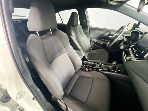 Used 2021 Toyota Corolla SE FWD image 30