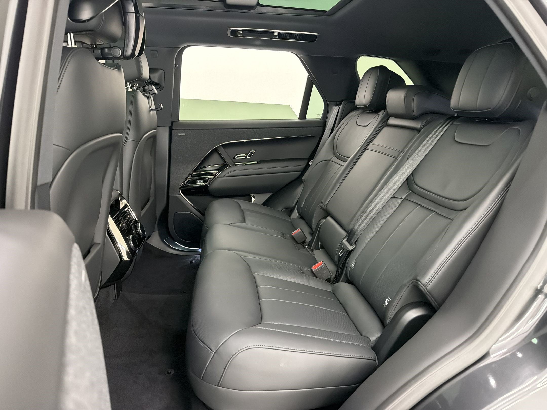 New 2026 Land Rover Range Rover Sport Dynamic SE AWD/4WD image 26