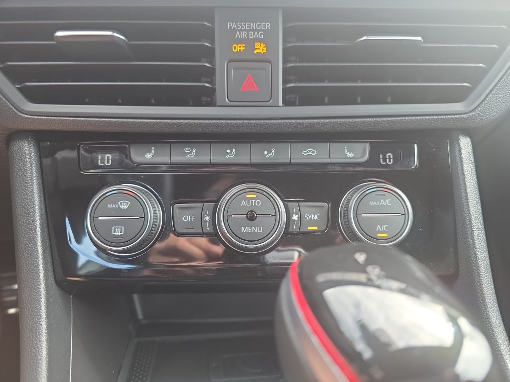 Used 2024 Volkswagen Jetta GLI 40th Anniversary Edition FWD image 22