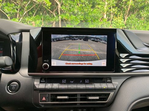 Used 2026 Toyota Camry SE FWD image 17