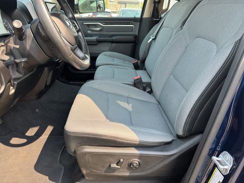 Used 2019 RAM 1500 Big Horn AWD/4WD image 14