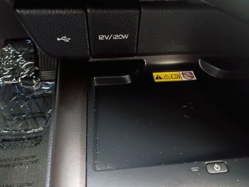 Used 2023 Toyota Camry XSE FWD image 6