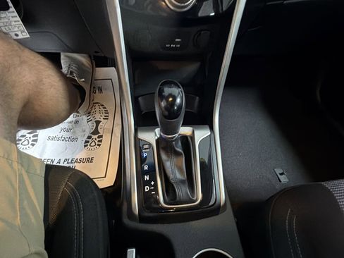 Used 2015 Hyundai Elantra GT FWD image 10