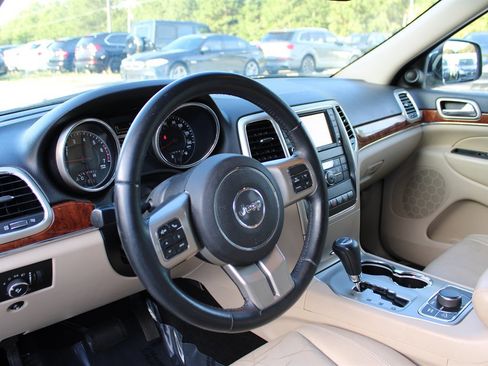 Used 2013 Jeep Grand Cherokee Limited image 13