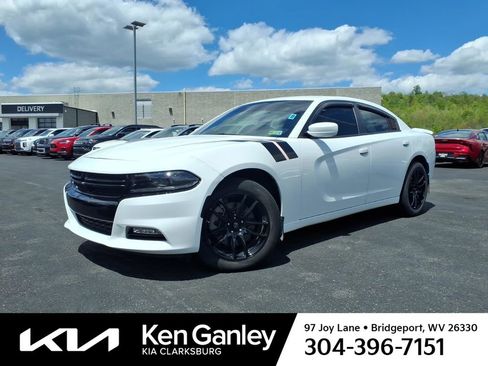 Used 2022 Dodge Charger SXT w/ Cold Weather Package AWD/4WD image 3