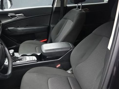 Used 2026 Kia Sportage LX FWD image 29