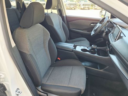 Used 2023 Nissan Rogue SV image 23