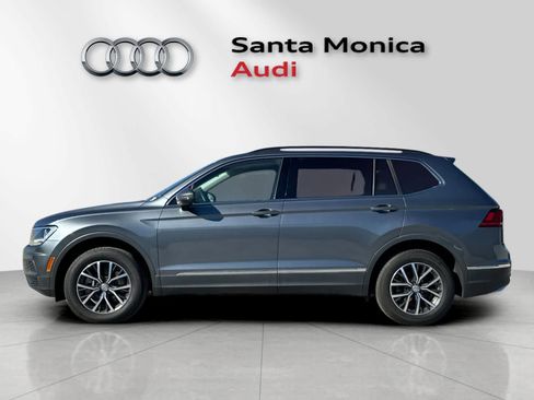 Used 2020 Volkswagen Tiguan SE w/ Panoramic Sunroof Package image 5