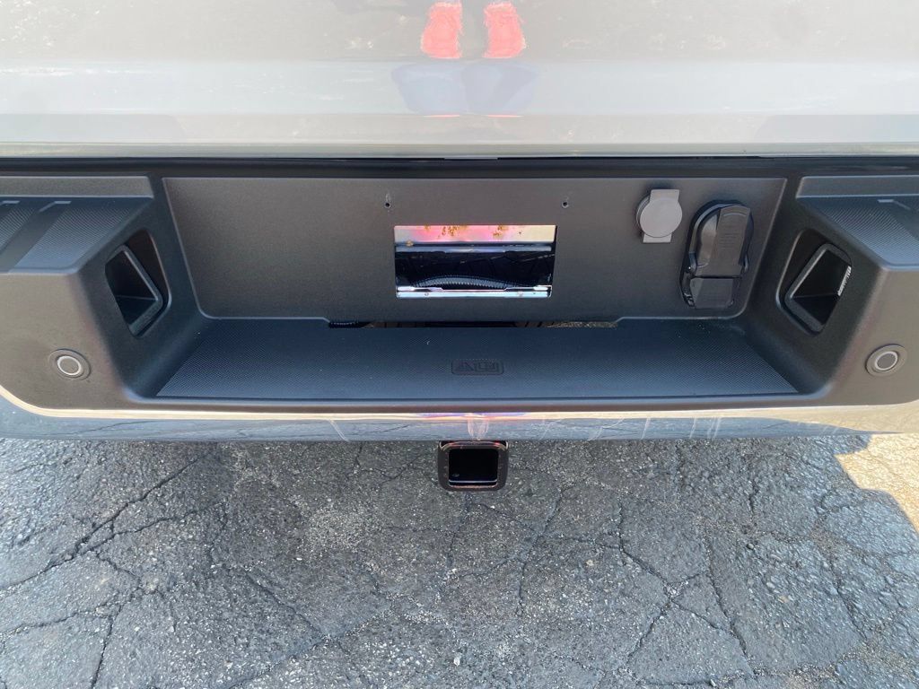 Used 2024 Ford F150 XLT AWD/4WD image 4