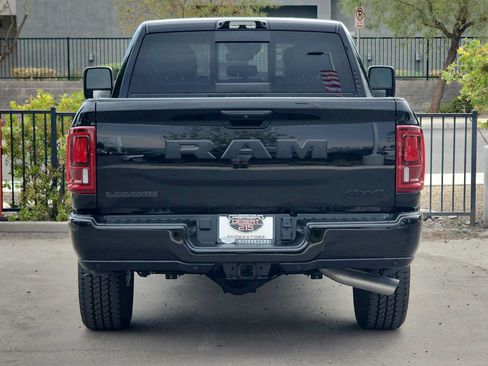 Used 2025 RAM 2500 Laramie AWD/4WD image 7