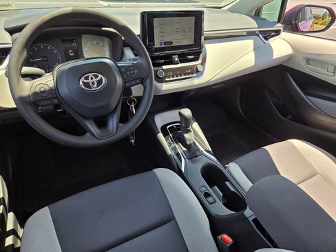 Used 2025 Toyota Corolla LE FWD image 8