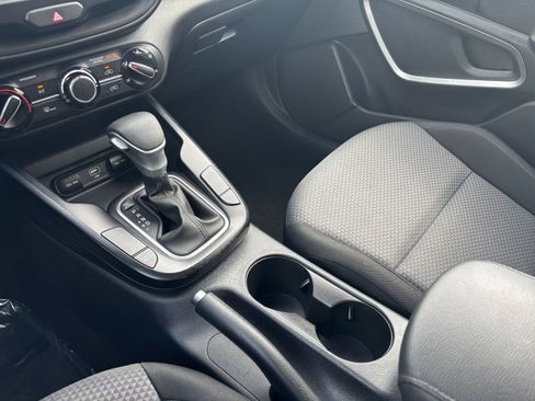 Used 2025 Kia Soul LX w/ LX Technology Package image 39