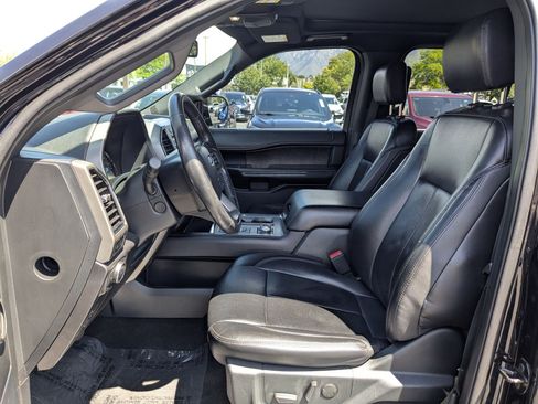 Used 2020 Ford Expedition XLT w/ Equipment Group 202A AWD/4WD image 17
