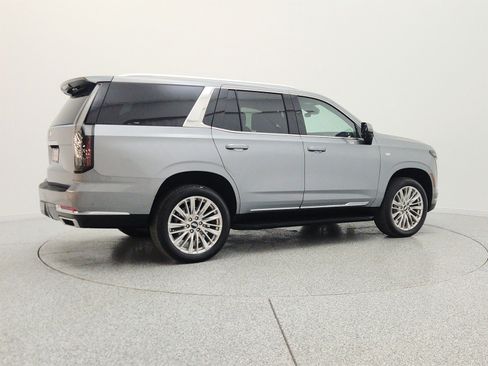 Used 2025 Cadillac Escalade Premium Luxury AWD/4WD image 5