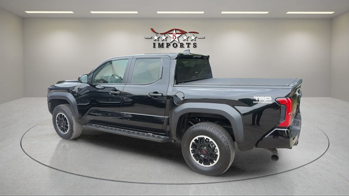 Used 2024 Toyota Tacoma TRD Off-Road AWD/4WD image 3