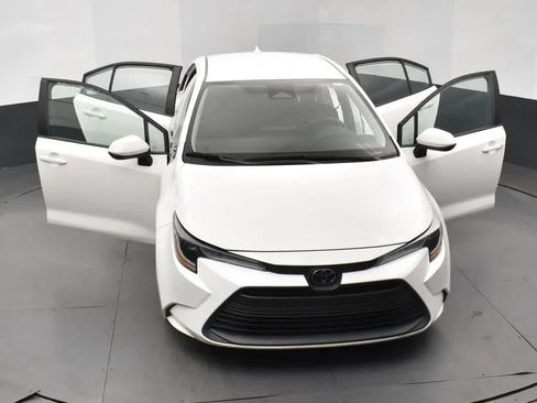 Used 2024 Toyota Corolla LE FWD image 10