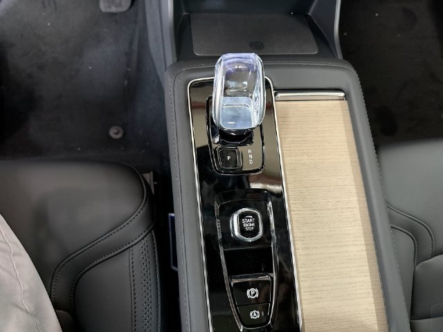 New 2027 Volvo XC90 T8 Plus AWD/4WD image 22