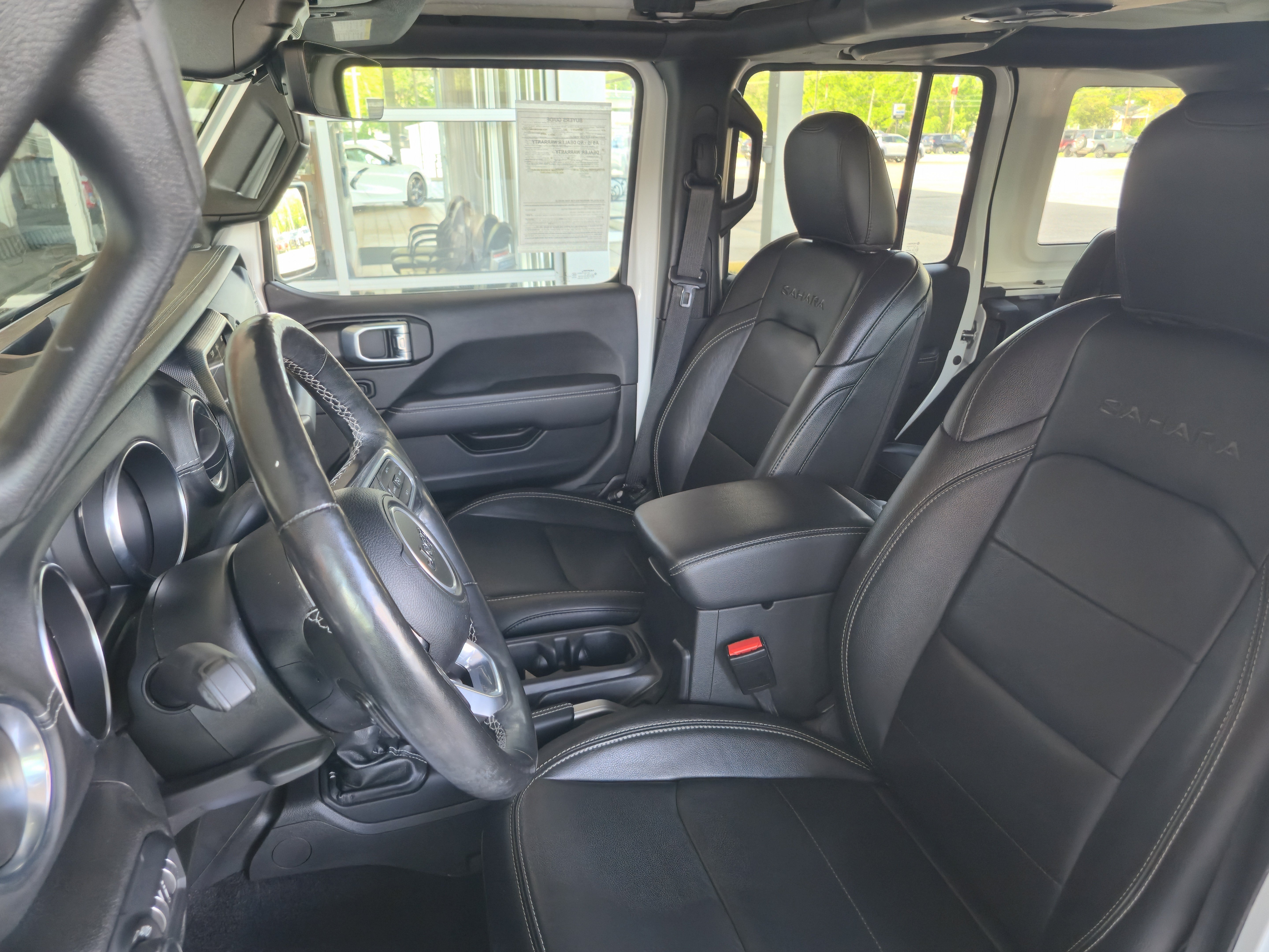 Used 2021 Jeep Wrangler Unlimited Sahara AWD/4WD image 9