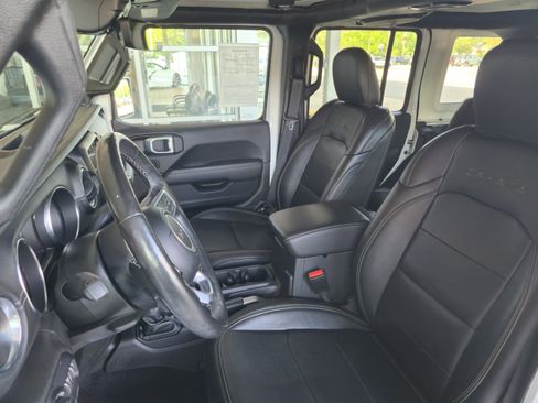 Used 2021 Jeep Wrangler Unlimited Sahara AWD/4WD image 9
