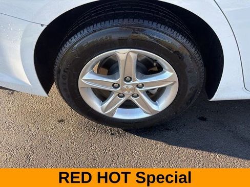 Used 2023 Chevrolet Malibu LT FWD image 44